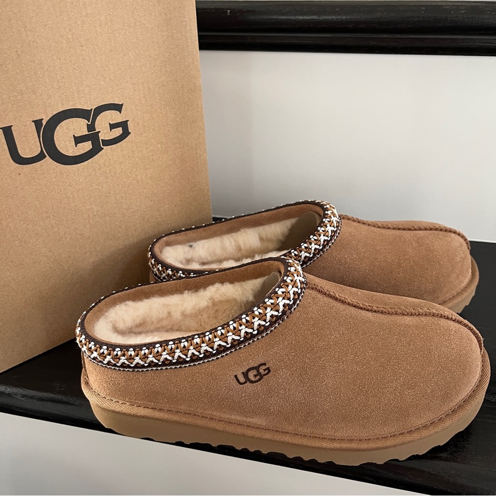 Brand New UGG Tasman Embroidered Slippers Chestnut NIB NWT 6Y